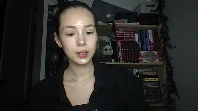 Yuna5343 online show from April 23, 2026, 8:55 pm