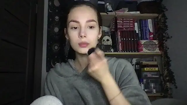 Yuna5343 online show from April 27, 2026, 8:40 pm