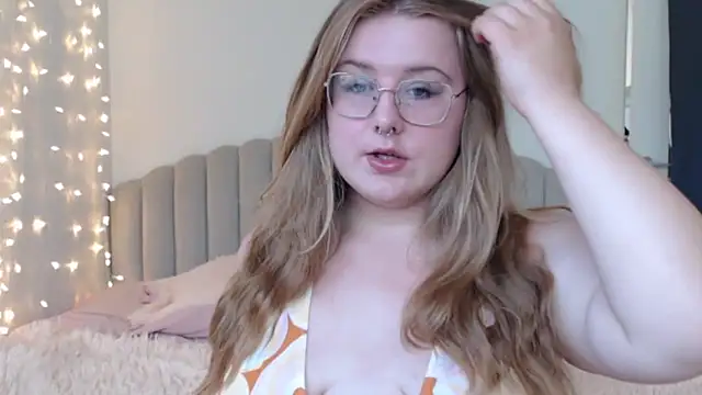 Snapshot of AgnesRoseCams chatting on June 18, 2026, 9:58 am AgnesRoseCams online show from June 18, 2026, 9:58 am