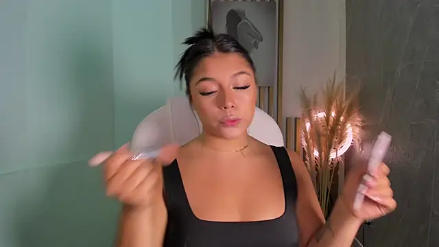 ShaniaDaniels online show from April 20, 2026, 6:20 pm