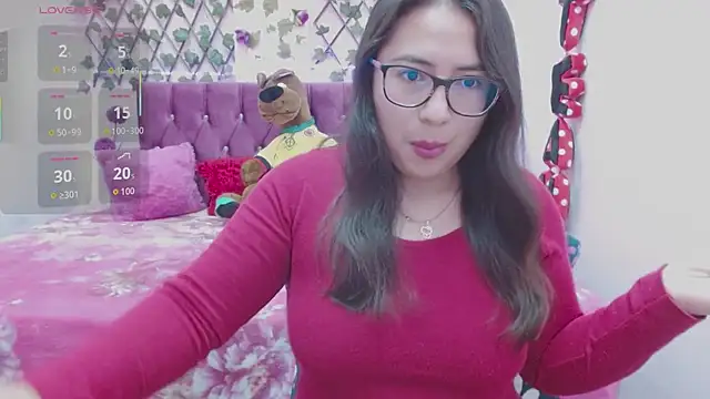 Estrella  sex online show from September 9, 2025, 8:30 pm