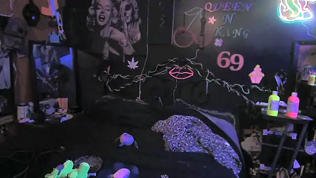 Splash Queen420 online show from February 26, 2026, 5:39 am