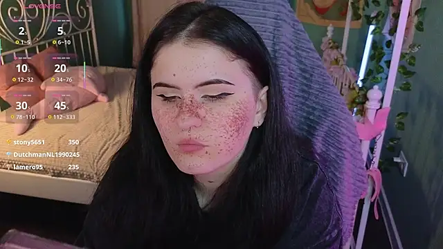 Snapshot of Dark_Shine chatting on January 12, 2026, 8:30 am Dark Shine online show from January 12, 2026, 8:30 am