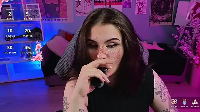 Snapshot of Dark_Shine chatting on April 8, 2026, 8:20 pm Dark Shine online show from April 8, 2026, 8:20 pm