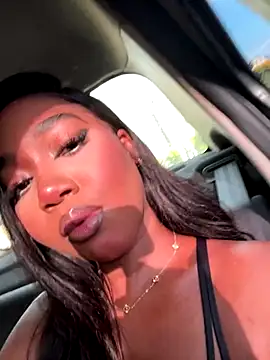 alisonn moon online show from October 20, 2025, 9:26 pm