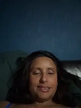 Snapshot of Angelaarayexx chatting on June 6, 2026, 3:22 am Angelaarayexx online show from June 6, 2026, 3:22 am