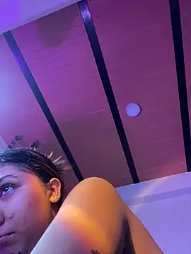 Snapshot of emilysofiia chatting on September 19, 2025, 11:05 pm emilysofiia online show from September 19, 2025, 11:05 pm