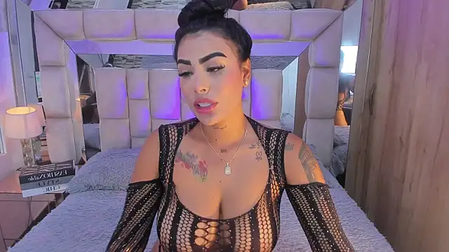 MaddyGray  online show from September 20, 2025, 6:20 pm