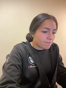 Alyha Cortes online show from March 9, 2026, 1:37 pm