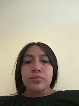 Alyha Cortes online show from April 20, 2026, 1:47 pm