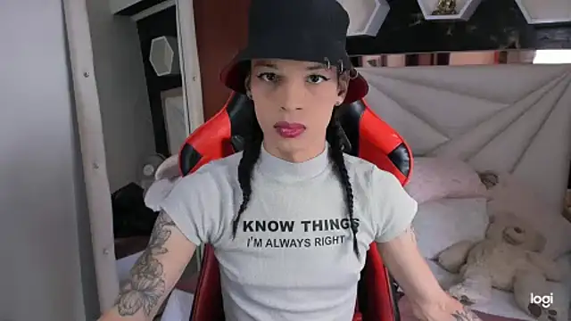 sara slut21 online show from December 12, 2024, 3:16 pm