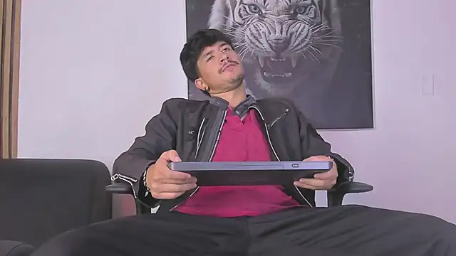 DimitriDeluxe online show from September 23, 2025, 7:28 pm