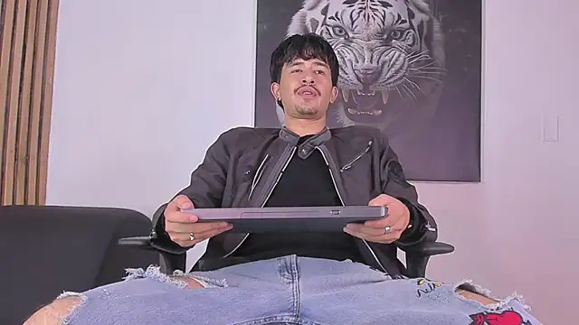 DimitriDeluxe online show from September 26, 2025, 9:41 pm