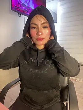 Snapshot of Adarha_Ramirez chatting on December 16, 2025, 3:44 am Adarha Ramirez online show from December 16, 2025, 3:44 am