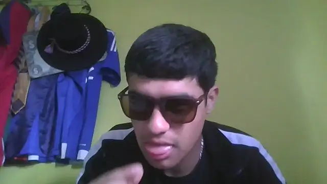 juanfritaa21 online show from October 5, 2025, 6:50 pm