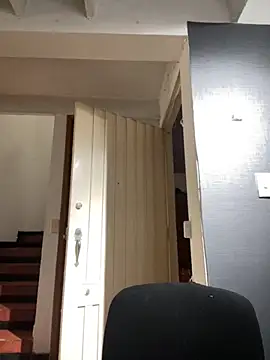 Emily Rivers  online show from September 29, 2025, 1:16 pm