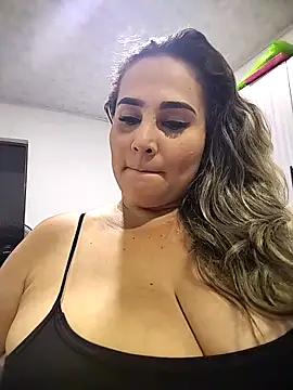 dayana2021 online show from November 8, 2025, 9:57 pm