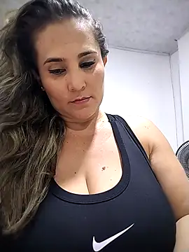 dayana2021 online show from November 22, 2025, 9:25 pm