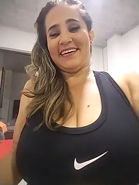 dayana2021 online show from December 1, 2025, 9:20 pm