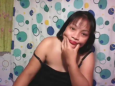 Snapshot of HottyElle chatting on February 10, 2026, 6:39 am HottyElle online show from February 10, 2026, 6:39 am