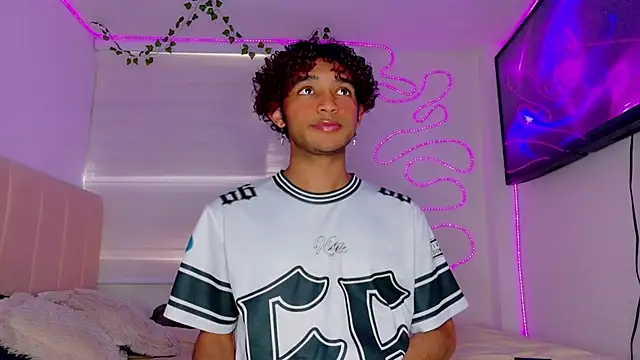 Aaron Wiinter online show from September 9, 2025, 8:41 pm