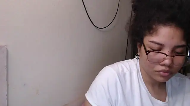 madelene online show from December 24, 2024, 1:28 pm