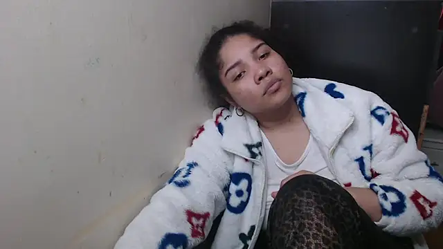 madelene online show from September 21, 2025, 3:19 am