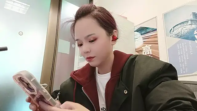 KKMM168 online show from April 15, 2026, 3:24 am