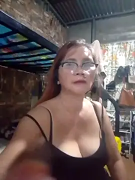 SexyHottMom online show from April 18, 2026, 12:20 pm