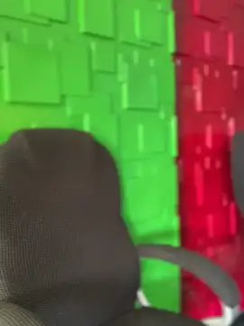 Linda LS online show from October 31, 2025, 1:34 pm