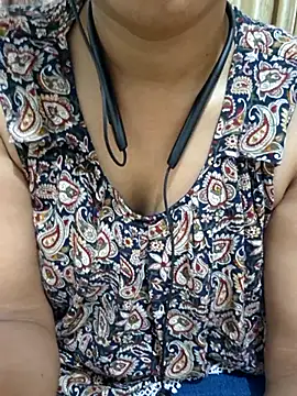 Snapshot of Queen_Nora chatting on June 4, 2026, 2:45 pm Queen Nora online show from June 4, 2026, 2:45 pm