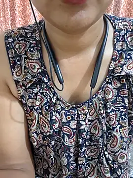 Snapshot of Queen_Nora chatting on June 7, 2026, 11:58 am Queen Nora online show from June 7, 2026, 11:58 am