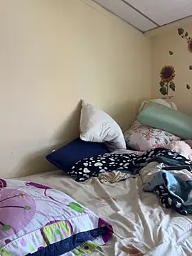 Snapshot of MiaRousexxx_ chatting on October 4, 2025, 5:44 pm MiaRousexxx online show from October 4, 2025, 5:44 pm