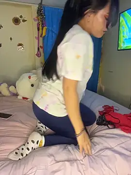 Snapshot of MiaRousexxx_ chatting on October 17, 2025, 1:31 am MiaRousexxx online show from October 17, 2025, 1:31 am