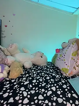 Snapshot of MiaRousexxx_ chatting on November 16, 2025, 1:00 am MiaRousexxx online show from November 16, 2025, 1:00 am