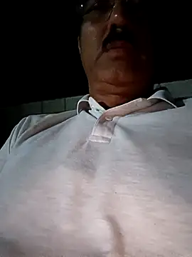 moonflower25 online show from October 18, 2025, 6:52 pm