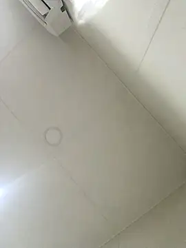 moonflower25 online show from October 28, 2025, 5:26 pm