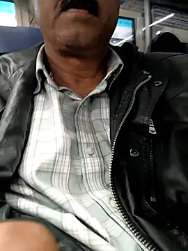 moonflower25 online show from February 9, 2026, 5:06 pm