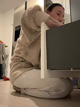 Emilia Mausi online show from March 28, 2026, 6:51 pm