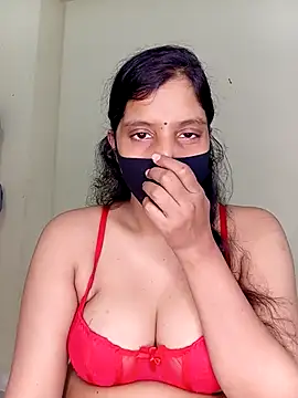 Rose-luckey online show from November 4, 2025, 6:51 pm