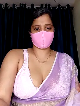 Rose-luckey online show from April 1, 2026, 1:01 pm