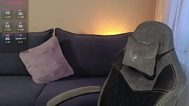 CarolineGuthrie online show from September 12, 2025, 1:00 pm