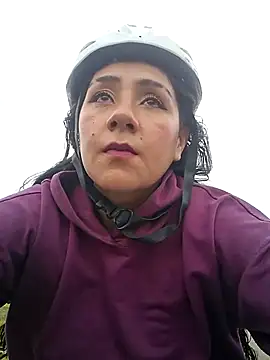 CAROLINE  07 online show from September 18, 2025, 1:02 pm