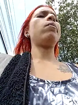 Zoe73  online show from October 2, 2025, 6:59 pm