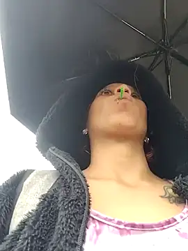 Zoe73  online show from November 13, 2025, 7:02 pm