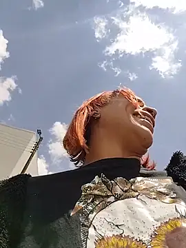 Zoe73  online show from February 26, 2026, 6:07 pm