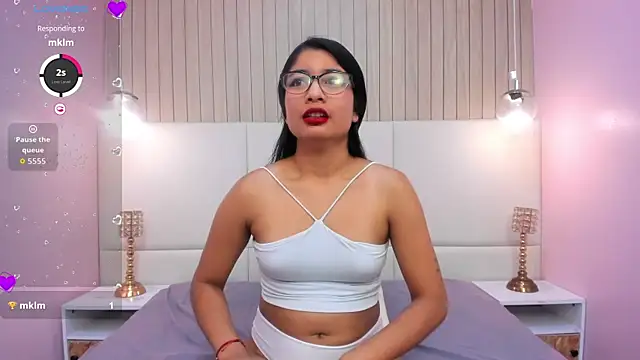 Snapshot of MelanyWayne_ chatting on May 25, 2026, 5:41 pm MelanyWayne online show from May 25, 2026, 5:41 pm