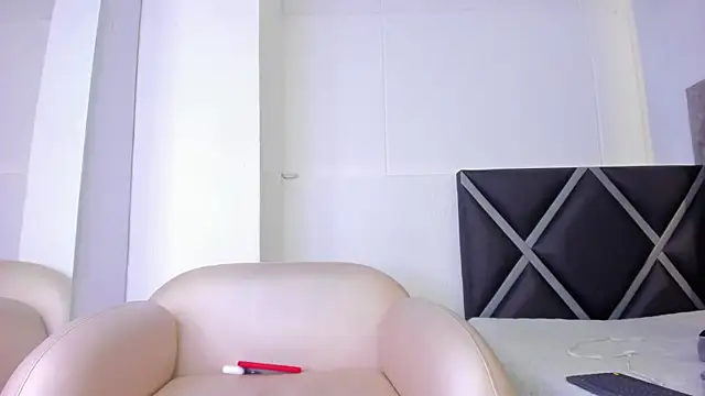  Leohot  online show from February 27, 2026, 3:28 am