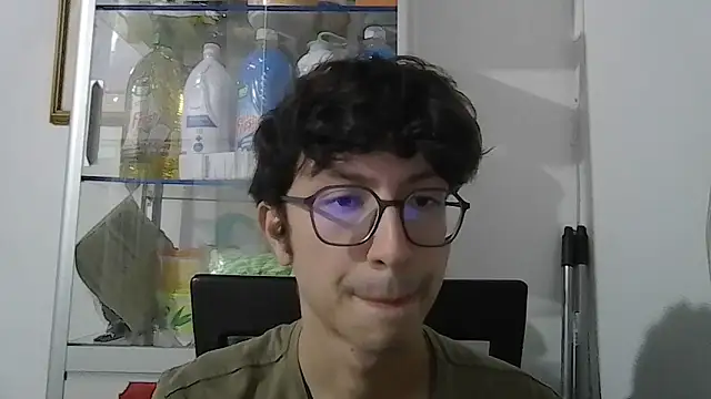 Snapshot of Kevintdx chatting on September 22, 2025, 1:40 am Kevintdx online show from September 22, 2025, 1:40 am