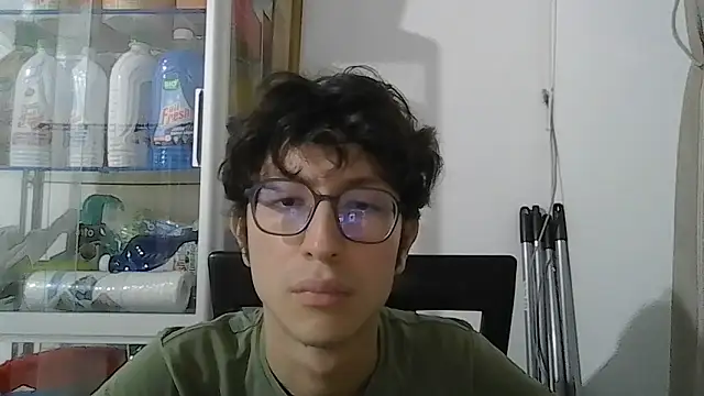 Snapshot of Kevintdx chatting on October 11, 2025, 4:12 am Kevintdx online show from October 11, 2025, 4:12 am